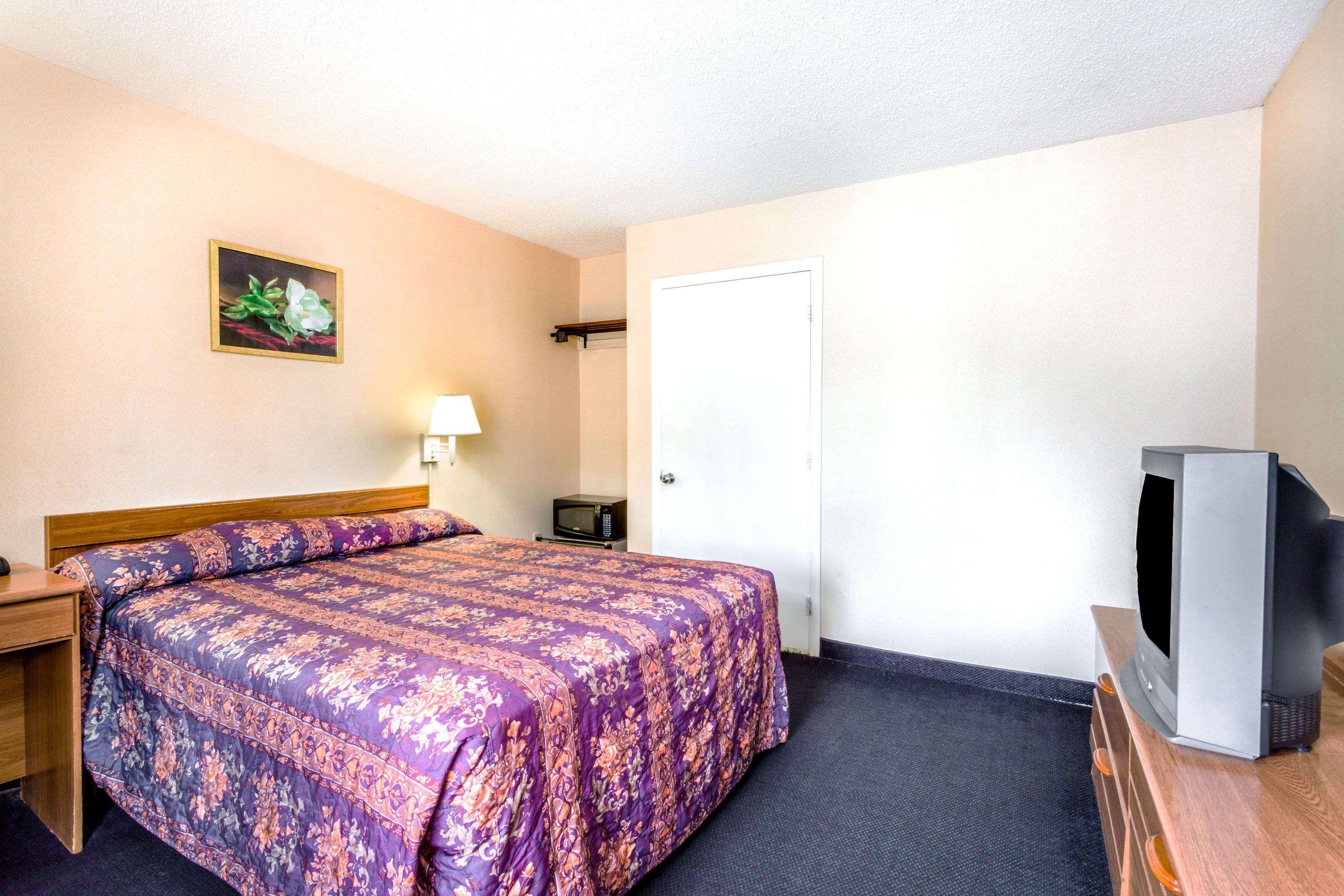 Travelodge By Wyndham Virginia Beach Bay Beach Exterior photo